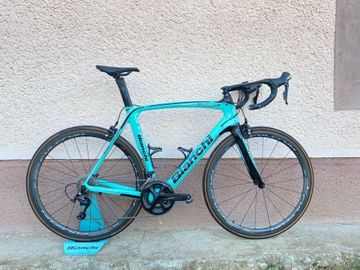 Použité Bianchi Oltre Shimano 105 2018 Road & Gravel — obrázek 1 z 7