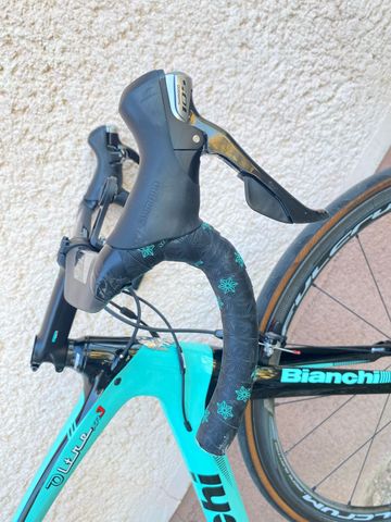 Použité Bianchi Oltre Shimano 105 2018 Road & Gravel — obrázek 7 z 7