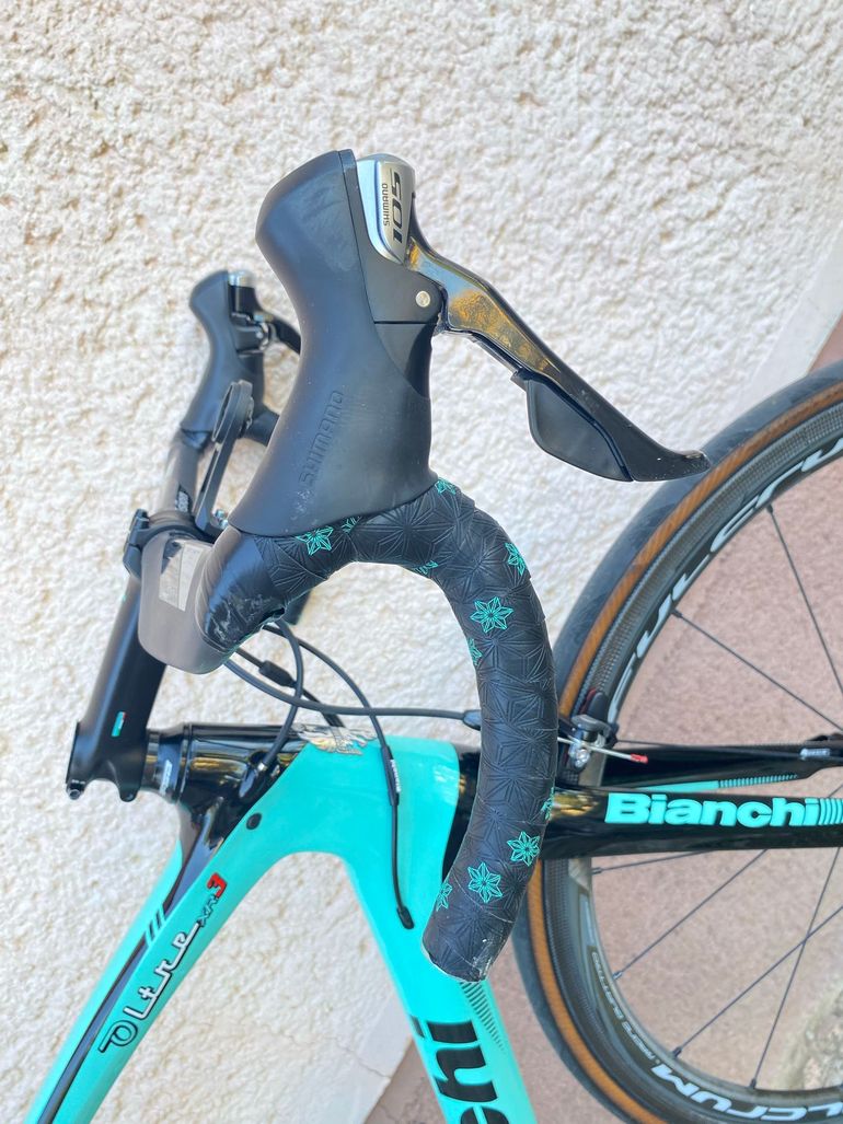 Použité Bianchi Oltre Shimano 105 2018 Road & Gravel — obrázek 7 z 7