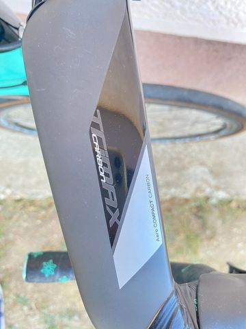 Použité Bianchi Oltre Shimano 105 2018 Road & Gravel — obrázek 6 z 7