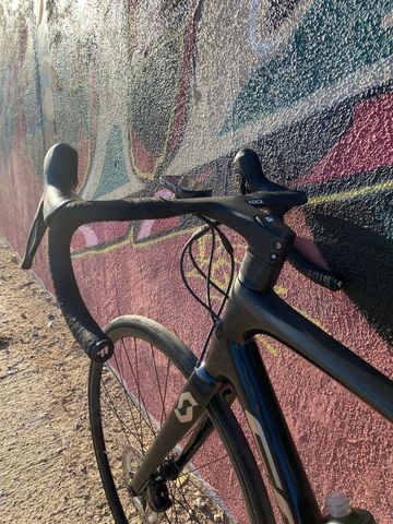 Scott Addict 20 2022 2022 Road & Gravel d'occasion — image 4 sur 8