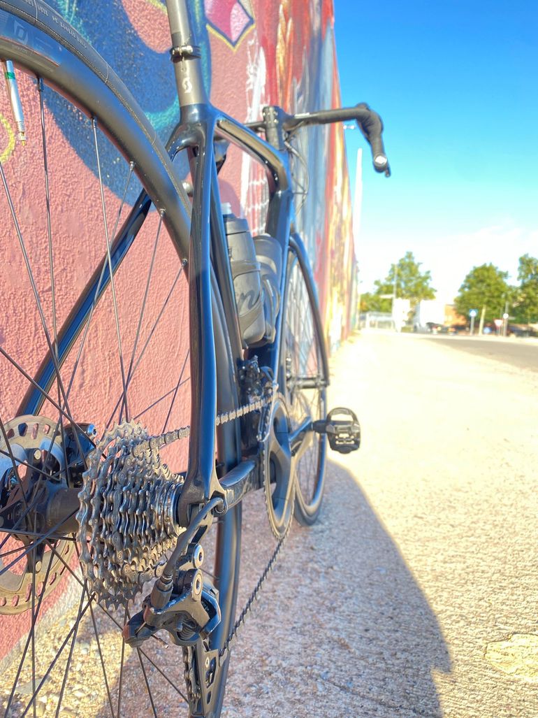 Scott Addict 20 2022 2022 Road & Gravel d'occasion — image 5 sur 8