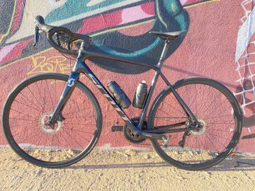 Scott Addict 20 2022 2022 Road & Gravel d'occasion — image 2 sur 8