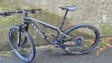 Käytetty Canyon Lux CF 6 2022 2022 Mountainbike — kuva 2 / 6