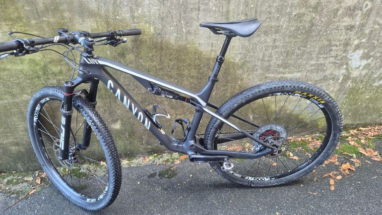 Käytetty Canyon Lux CF 6 2022 2022 Mountainbike — kuva 2 / 6