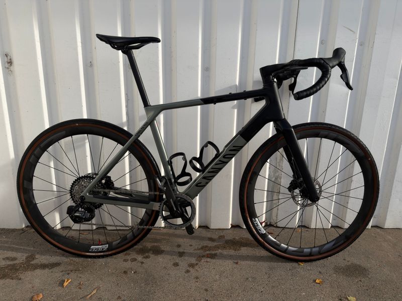 Canyon Grail CF SLX 8 AXS 2024 2024 Road & Gravel usato