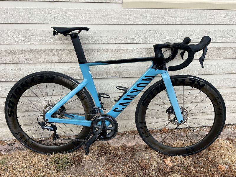 Canyon Aeroad CF SL 8 Disc 2022 2022 Road & Gravel d'occasion