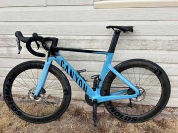 Canyon Aeroad CF SL 8 Disc 2022 2022 Road & Gravel d'occasion — image 2 sur 8