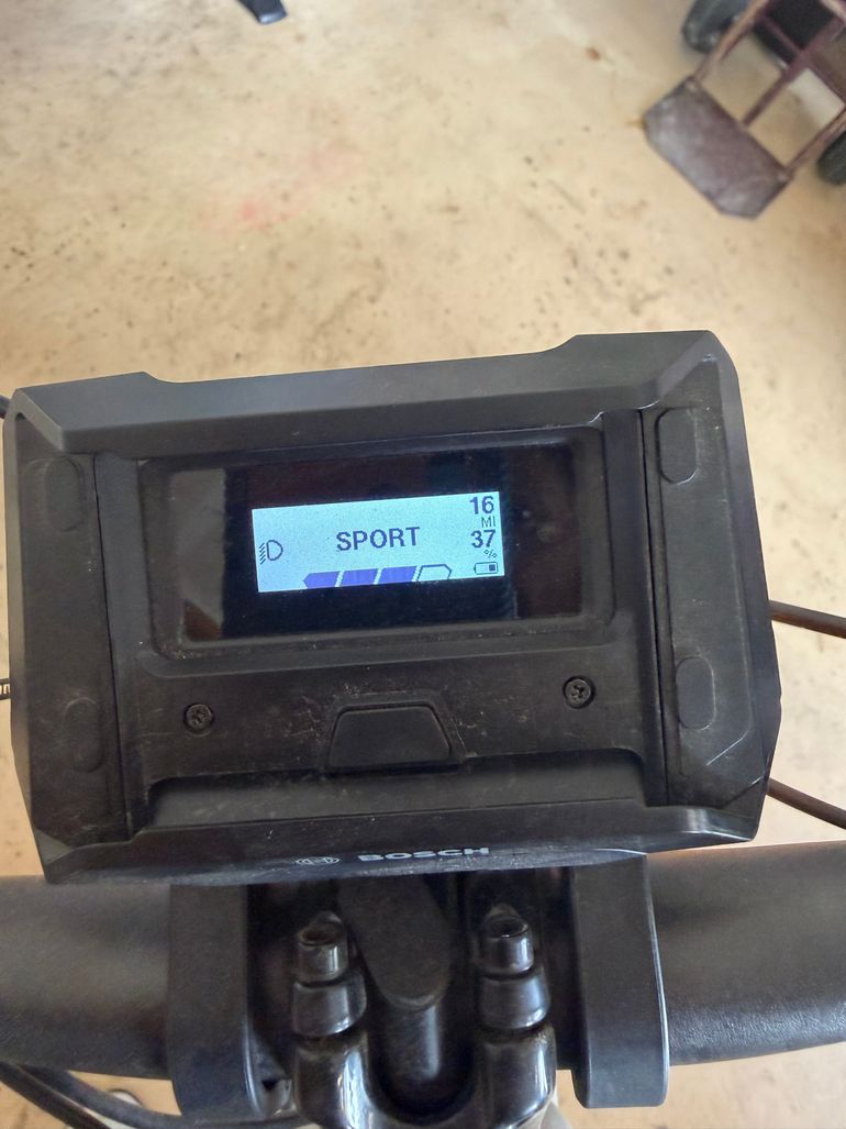 Used Trek Allant + 8S 2022 Urban, Light Gray — image 9 of 12