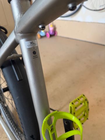 Used Trek Allant + 8S 2022 Urban, Light Gray — image 11 of 12