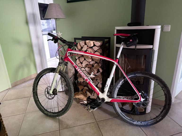 Used Specialized Custom Shimano Deore XT 2010 Mountainbike, Red — image 3 of 7