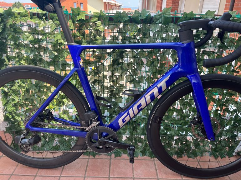 Used Giant Propel Advanced 1 2024 2024 Road & Gravel, Blue — image 2 of 7