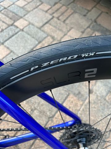 Used Giant Propel Advanced 1 2024 2024 Road & Gravel, Blue — image 7 of 7