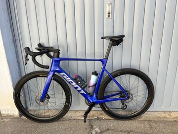 Used Giant Propel Advanced 1 2024 2024 Road & Gravel, Blue — image 6 of 7
