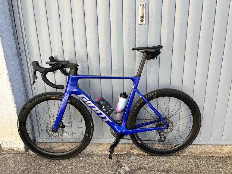 Used Giant Propel Advanced 1 2024 2024 Road & Gravel, Blue — image 6 of 7