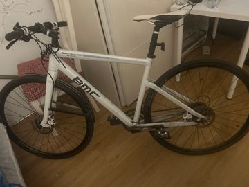Used BMC Custom Shimano Sora 2016 Road & Gravel, White — image 1 of 3