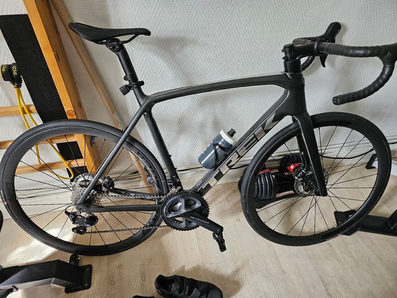 Trek Émonda SL 6 2024 2024 Road & Gravel usato