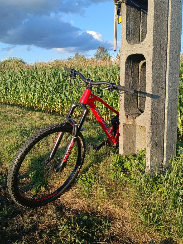 Mondraker Foxy 29 2019 2019 Mountainbike de segunda mano, Rojo — imagen 2 de 4