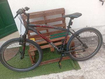Used B’TWIN Custom Shimano Dura Ace scrivetemi se volete acquistarla 200€ trattabili 2009 Mountainbike, Black — image 1 of 4