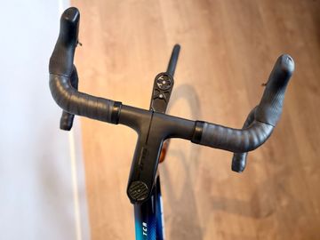 Used Giant Tcr Shimano Dura Ace Di2 2025 Road & Gravel, Blue — image 5 of 15