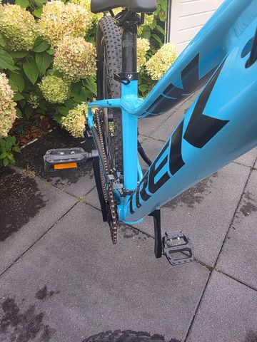 Used Trek Marlin 5 2022 2022 Mountainbike, Blue, 27.5, 26, 29 — image 11 of 17