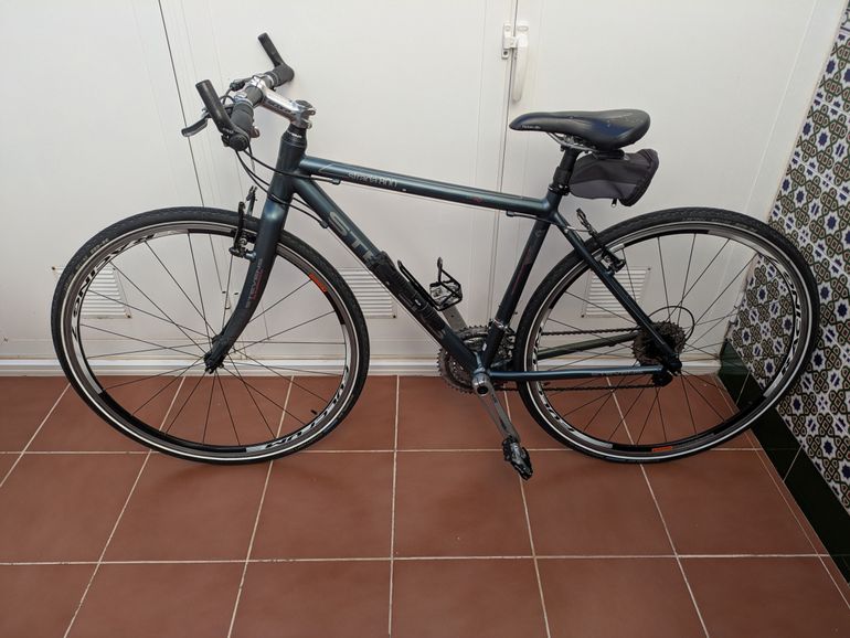 Stevens STRADA - 800 2011 Urban usato, Grigio chiaro — immagine 2 di 9
