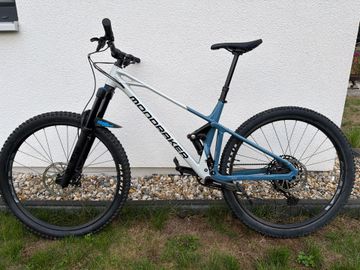 Used Mondraker FOXY 2024 2024 Mountainbike, Light Gray, 29 — image 1 of 7