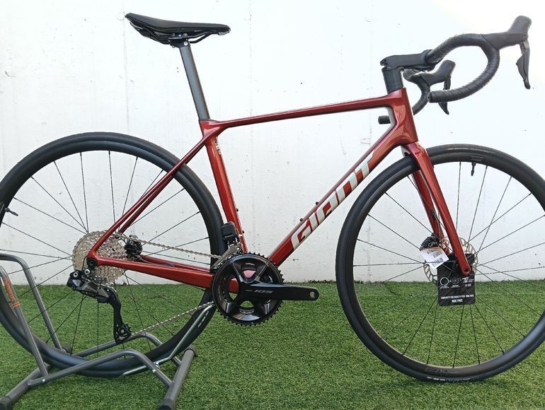Gebrauchtes Giant TCR Advanced 1 2025 2025 Road & Gravel, Rot — Bild 2 von 11