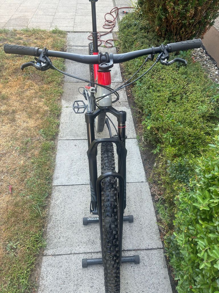 Gebrauchtes Canyon Neuron CF 8 2021 2021 Mountainbike, Hellgrau, 27.5, 29 — Bild 2 von 13