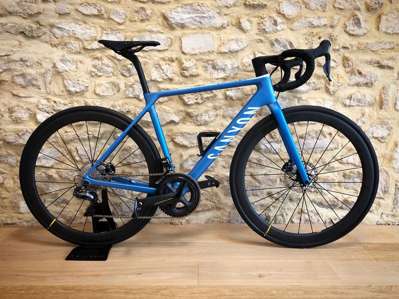 Used Canyon Ultimate CF SL Disc 8.0 Di2 Aero 2019 2019 Road & Gravel