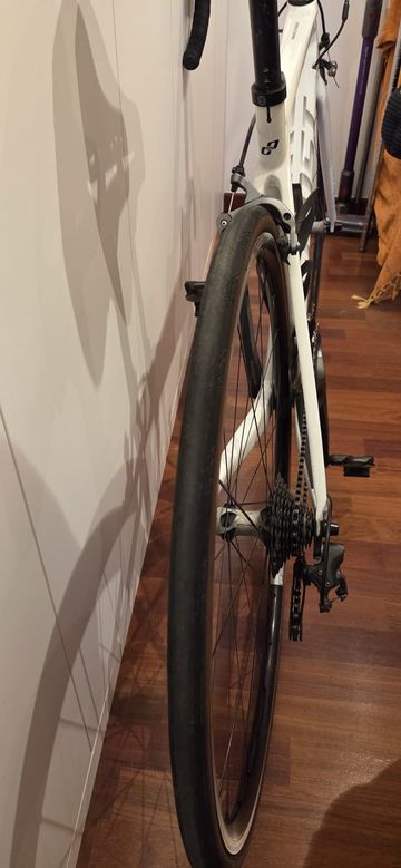 Used Ghost Nivolet E35 2015 Road & Gravel, White — image 4 of 14