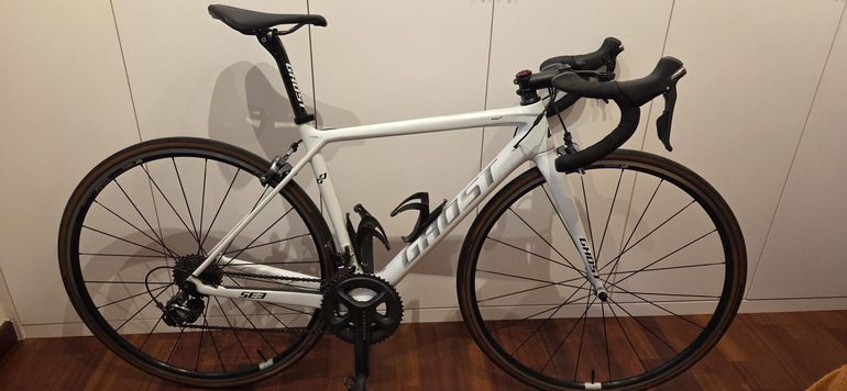 Used Ghost Nivolet E35 2015 Road & Gravel, White — image 10 of 14