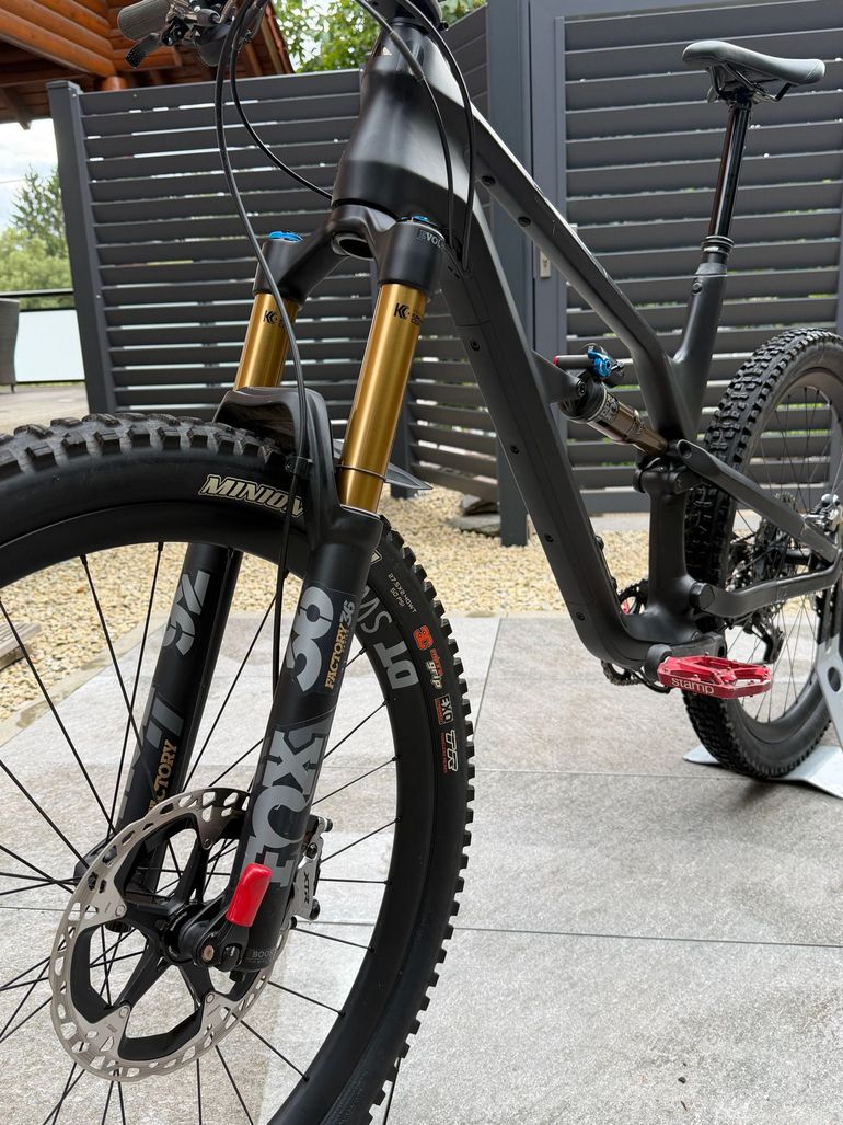Używany Canyon Spectral CFR 9.0 2020 2020 Mountainbike — zdjęcie 8 z 10