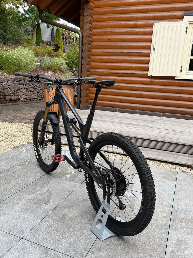 Używany Canyon Spectral CFR 9.0 2020 2020 Mountainbike — zdjęcie 6 z 10