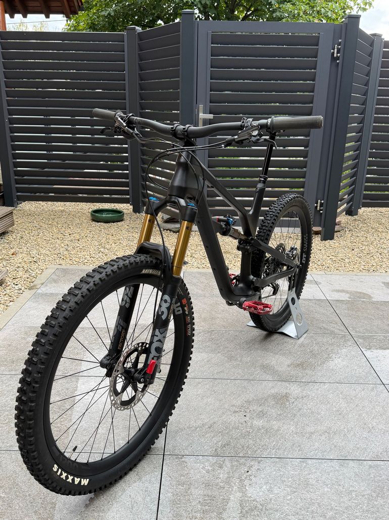 Używany Canyon Spectral CFR 9.0 2020 2020 Mountainbike — zdjęcie 5 z 10