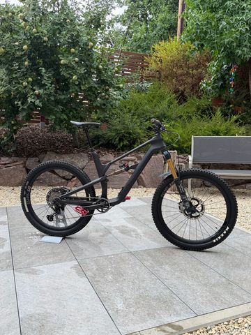 Używany Canyon Spectral CFR 9.0 2020 2020 Mountainbike — zdjęcie 1 z 10