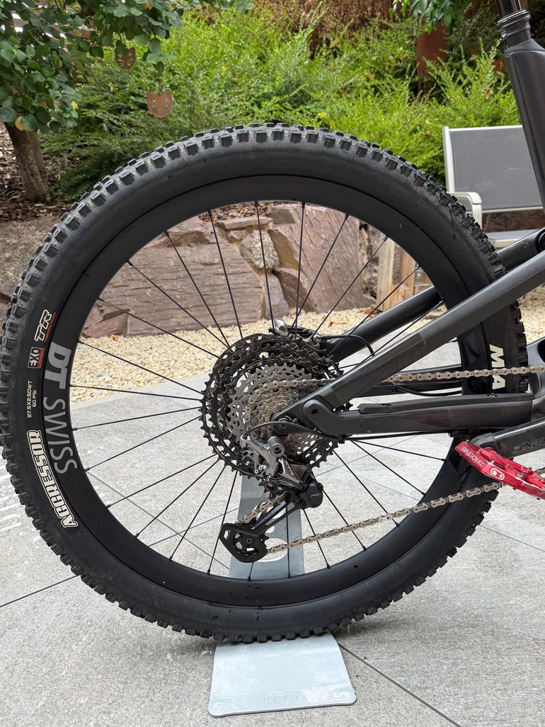 Używany Canyon Spectral CFR 9.0 2020 2020 Mountainbike — zdjęcie 3 z 10