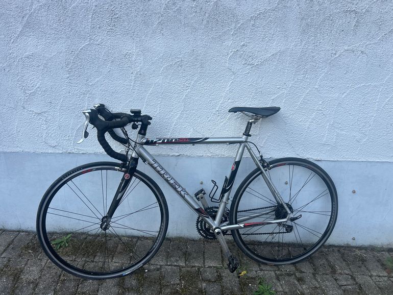 Used Trek 1200 2006 2006 Road & Gravel, Light Gray — image 1 of 6