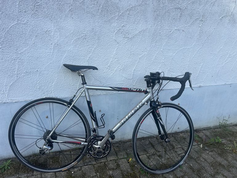 Used Trek 1200 2006 2006 Road & Gravel, Light Gray — image 2 of 6