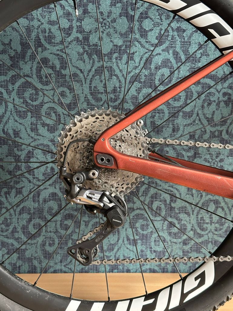 Giant Revolt Advanced 3 2022 2022 Road & Gravel d'occasion — image 19 sur 19