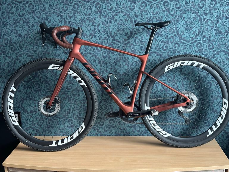 Giant Revolt Advanced 3 2022 2022 Road & Gravel d'occasion — image 2 sur 19