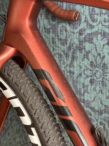 Giant Revolt Advanced 3 2022 2022 Road & Gravel d'occasion — image 12 sur 19