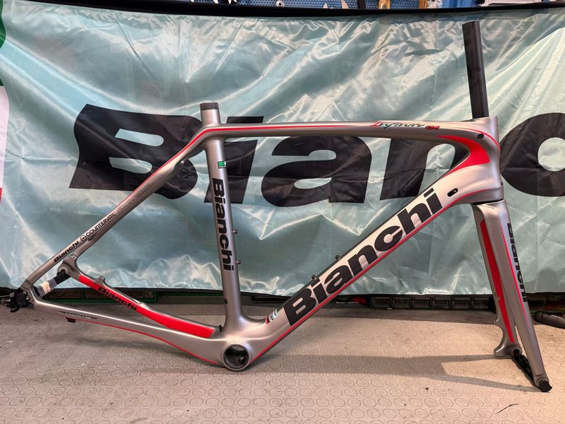 Bianchi Infinito CV Disc Q.R. NOS. NUOVO. Frameset 2016 Road & Gravel usato