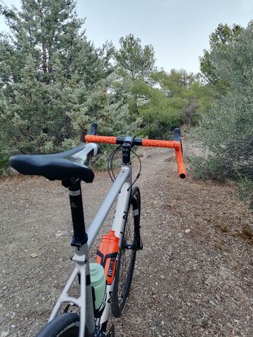 Used Marin Gestalt 2022 2022 Road & Gravel, Light Gray — image 5 of 7