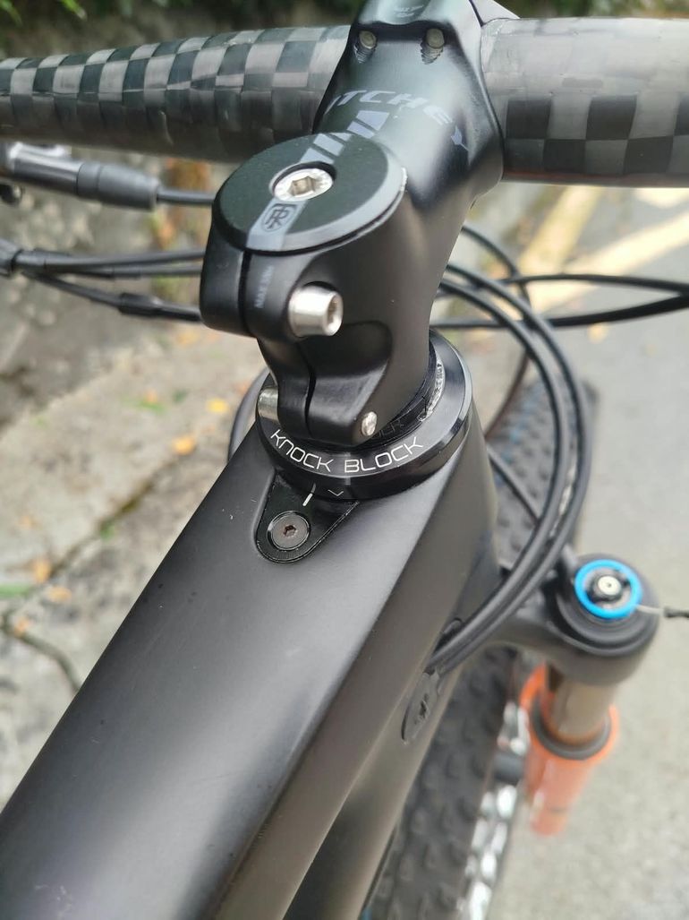 Used Trek Supercaliber 9.9 2020 2020 Mountainbike, Black, 29 — image 5 of 8