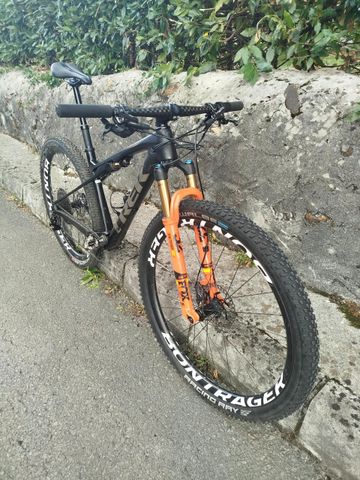 Used Trek Supercaliber 9.9 2020 2020 Mountainbike, Black, 29 — image 3 of 8