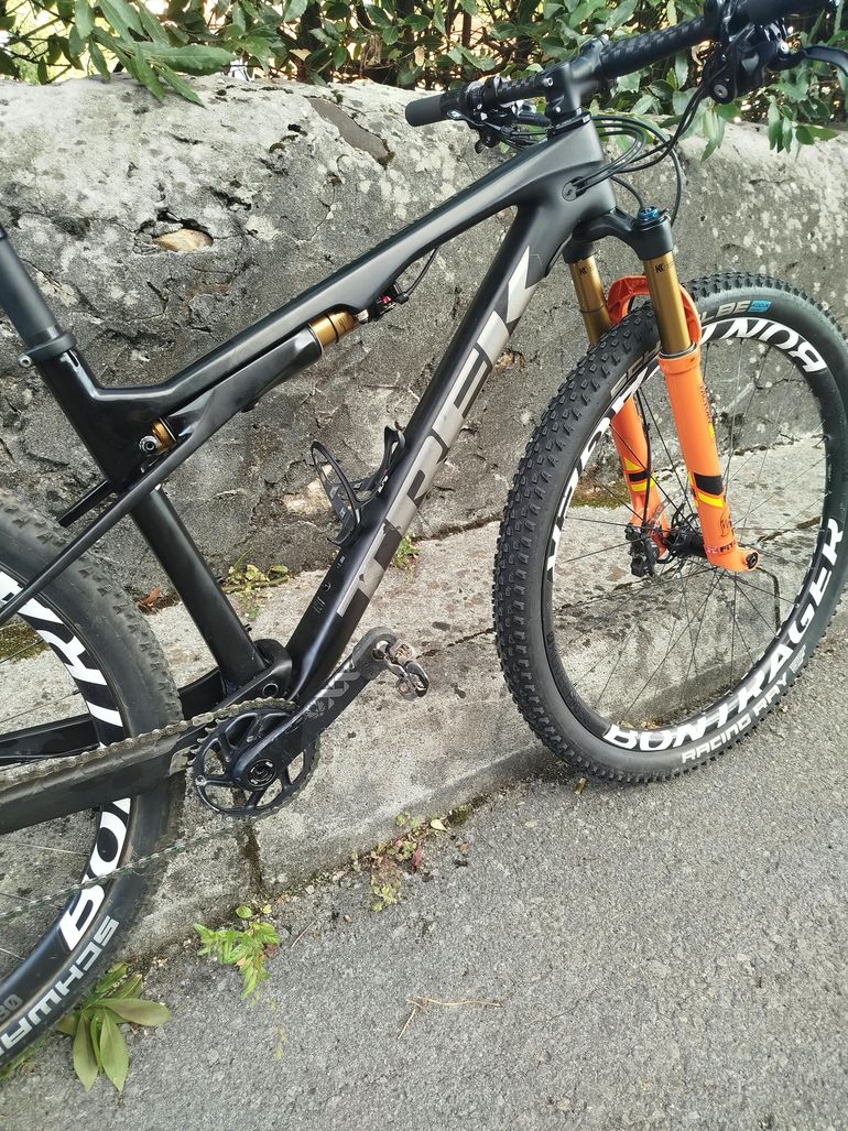 Used Trek Supercaliber 9.9 2020 2020 Mountainbike, Black, 29 — image 2 of 8