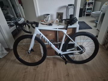 Used Canyon Ultimate CF7 2026 Road & Gravel, White — image 2 of 3