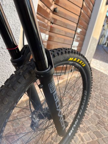 Used Trek Session 8 2025 2025 Mountainbike, Black, 29 — image 11 of 12