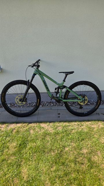 Used Giant Trance Advanced 1 2018 2018 Mountainbike, Green — image 1 of 11